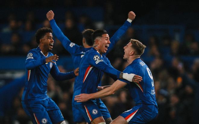 开云kaiyun官网登录入口 -芝加哥公牛训练开放日，清晨战术微调引欢呼，英超在即，心理建设被强调的简单介绍